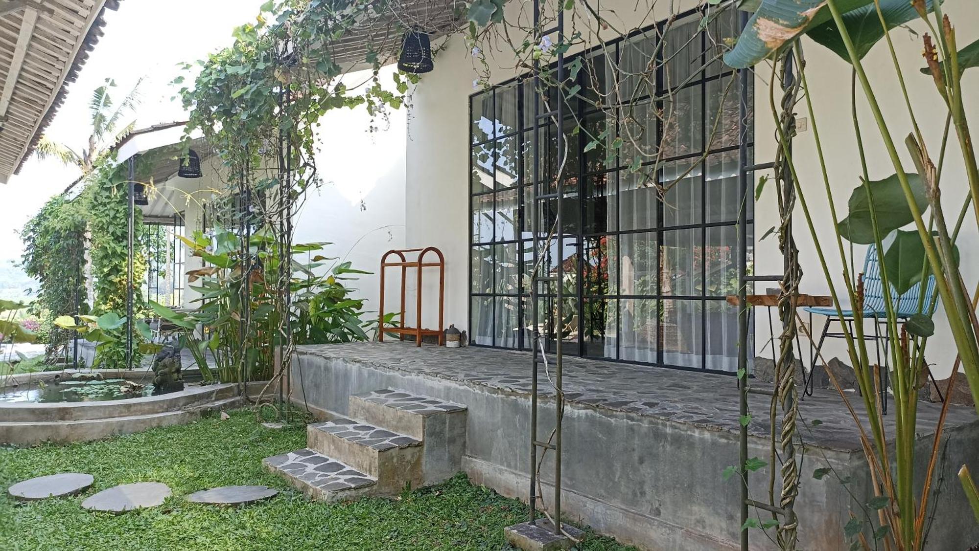 Sunmoonstarvillas Yogyakarta Jarakan Luaran gambar